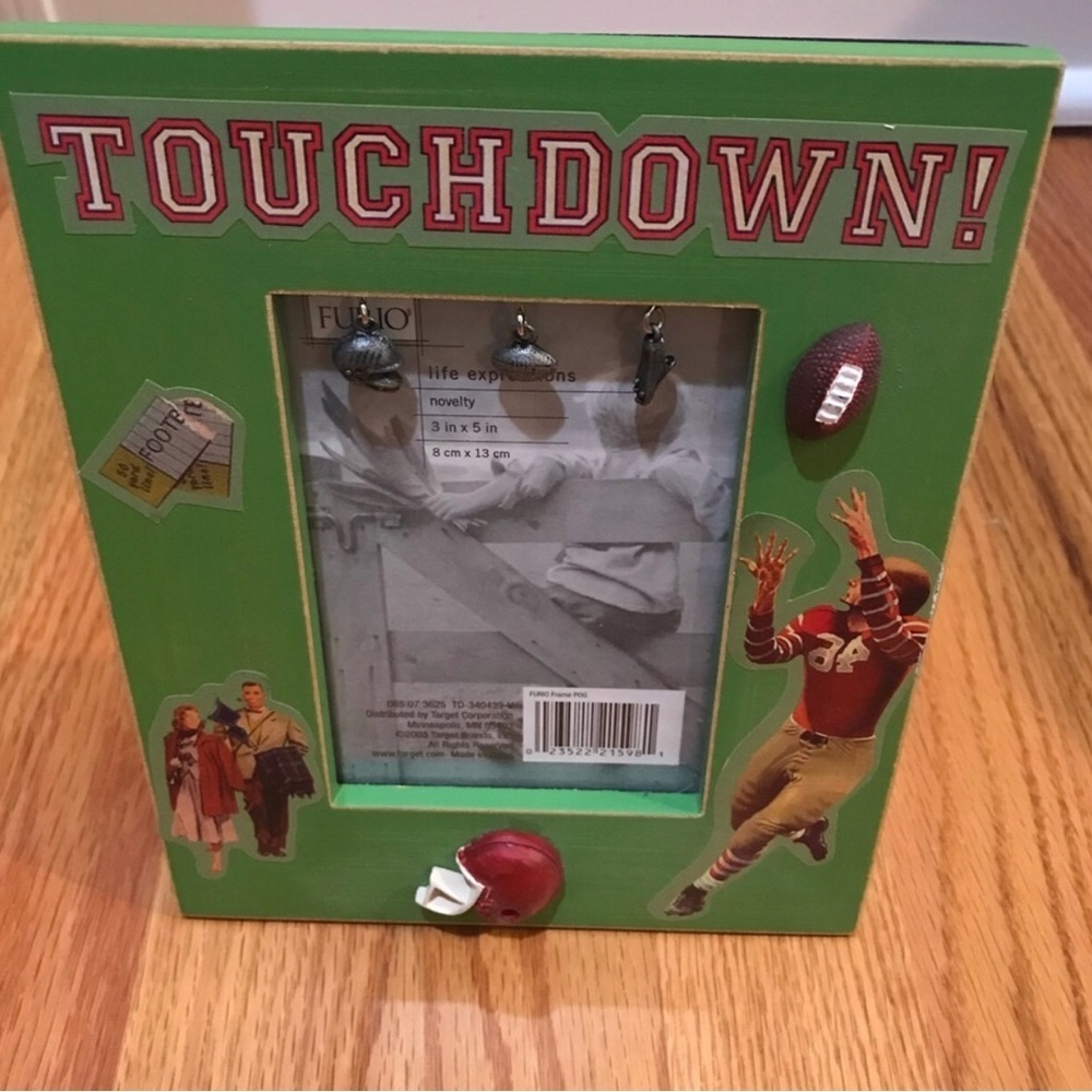 🏈Vintage Looking Football Frame
